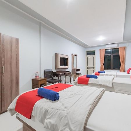 Reddoorz Resort Premium @ Sangkan Hurip Kuningan Exteriör bild