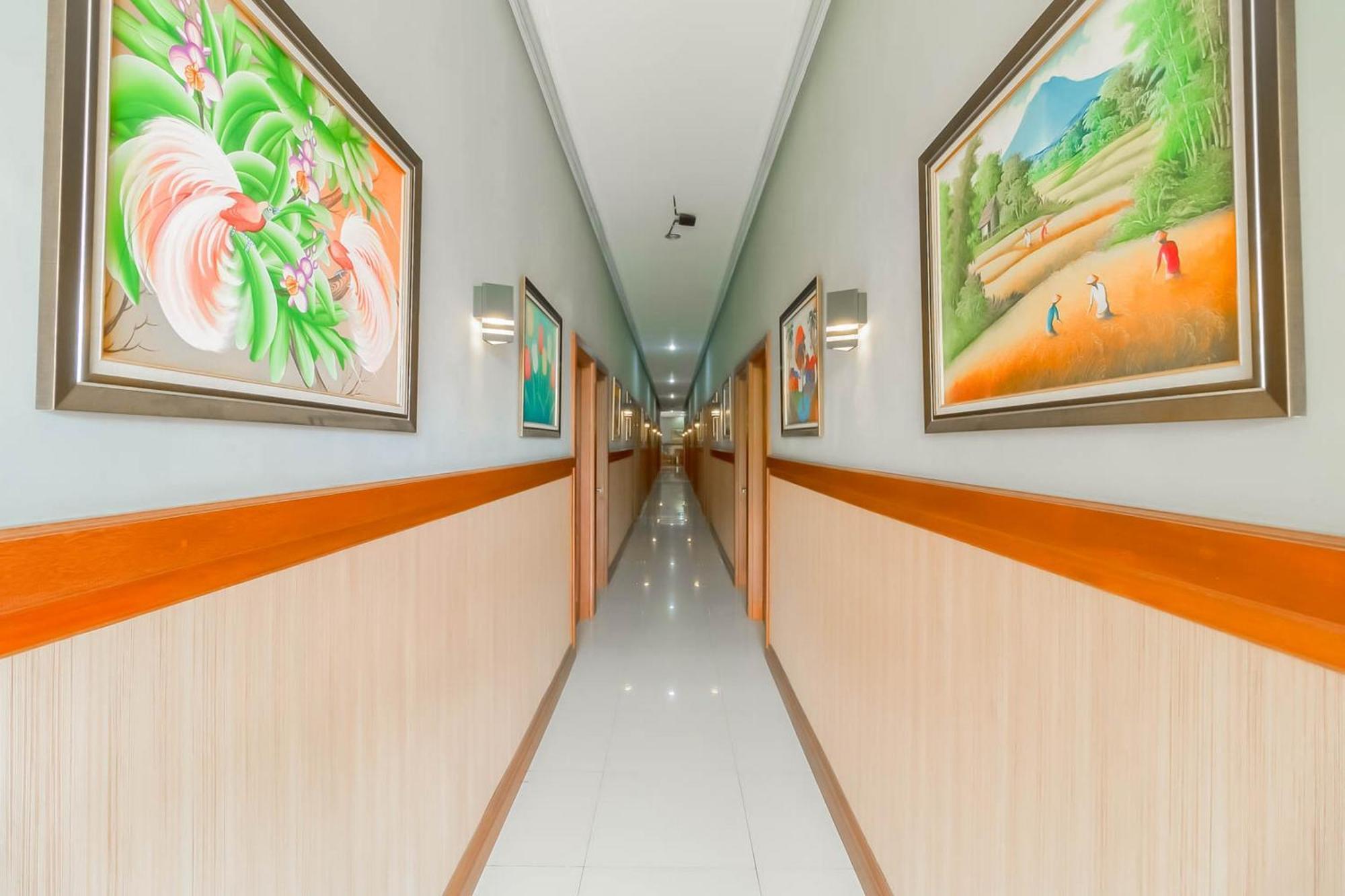 Reddoorz Resort Premium @ Sangkan Hurip Kuningan Exteriör bild