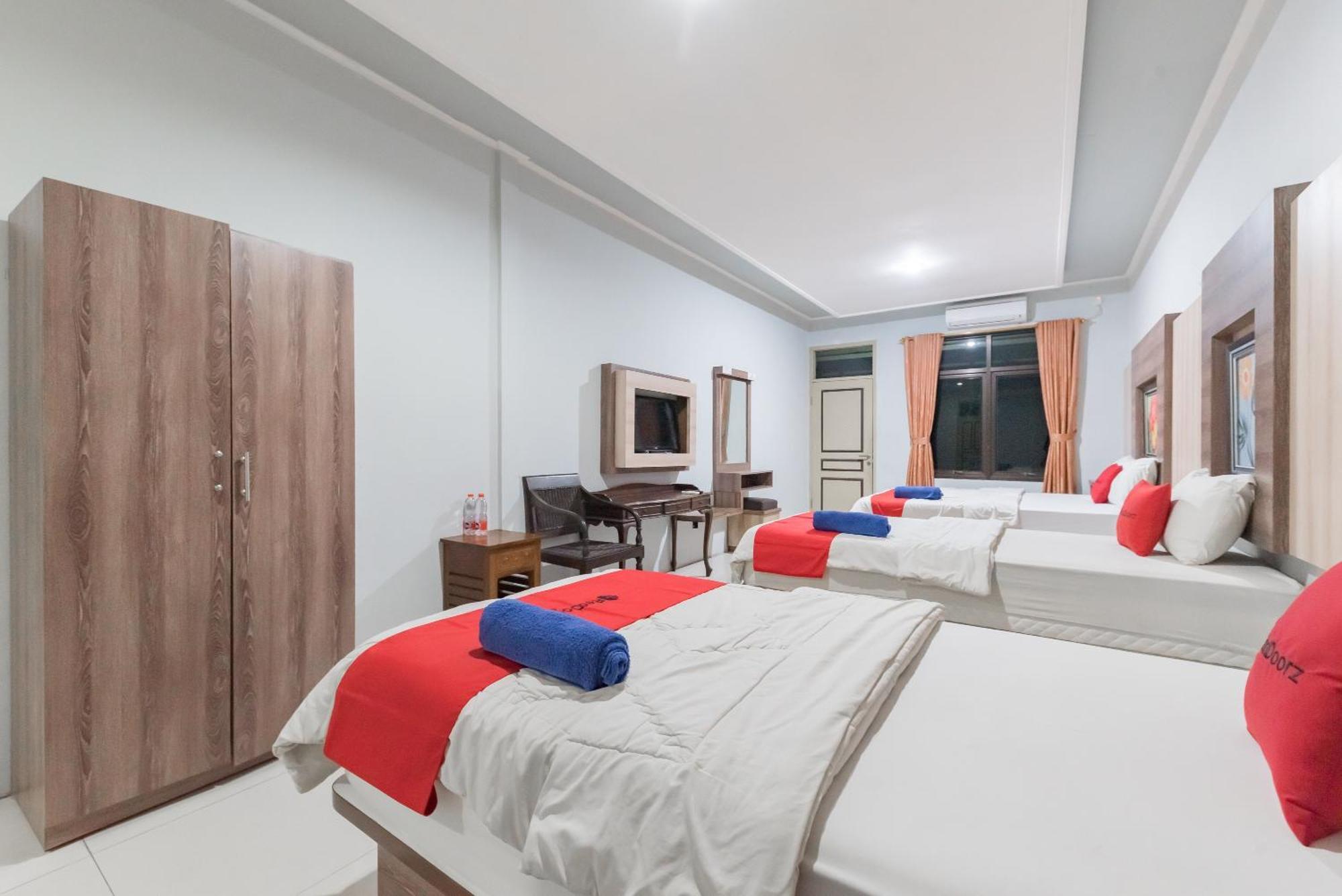 Reddoorz Resort Premium @ Sangkan Hurip Kuningan Exteriör bild