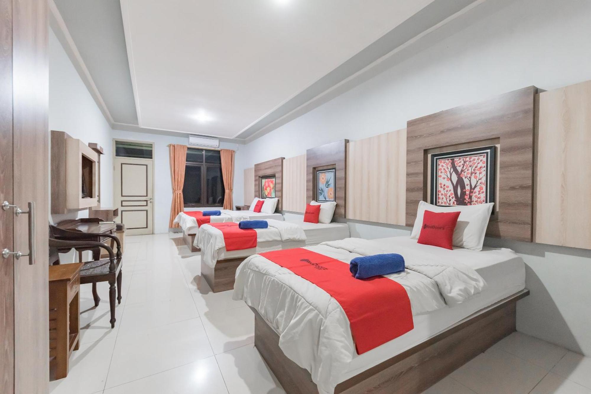 Reddoorz Resort Premium @ Sangkan Hurip Kuningan Exteriör bild