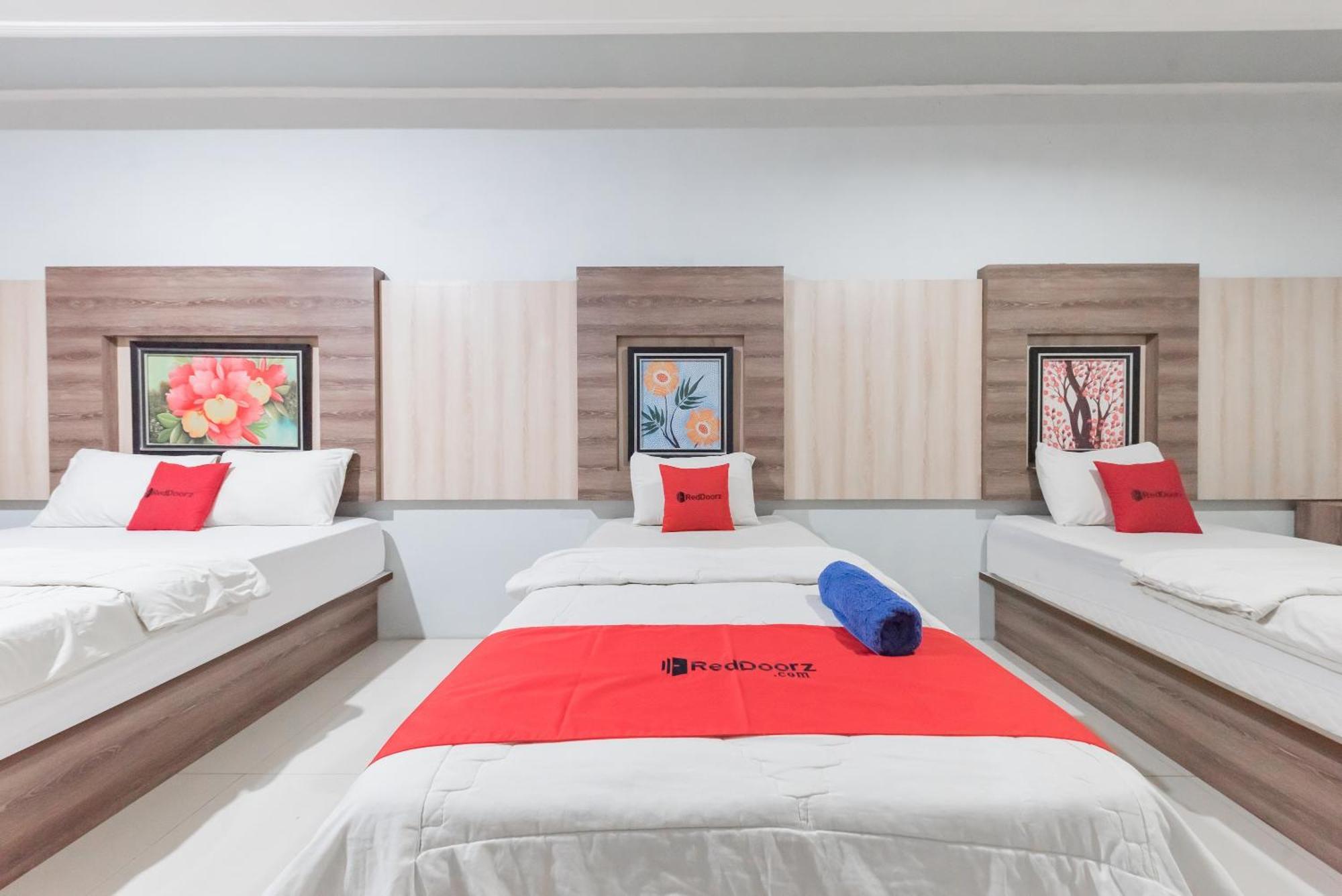 Reddoorz Resort Premium @ Sangkan Hurip Kuningan Exteriör bild