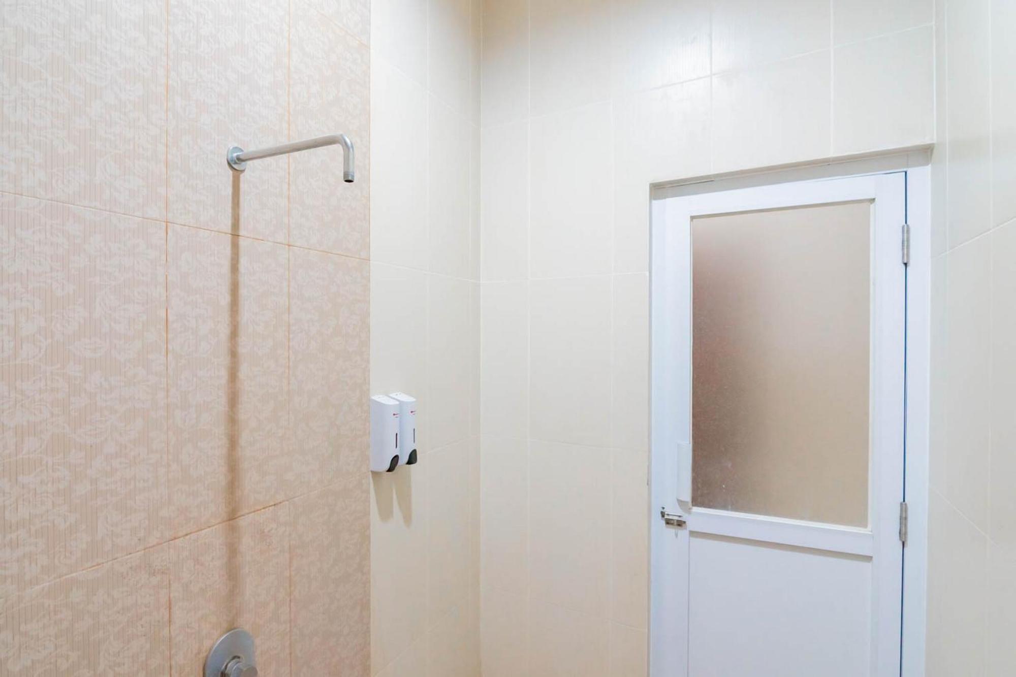 Reddoorz Resort Premium @ Sangkan Hurip Kuningan Exteriör bild