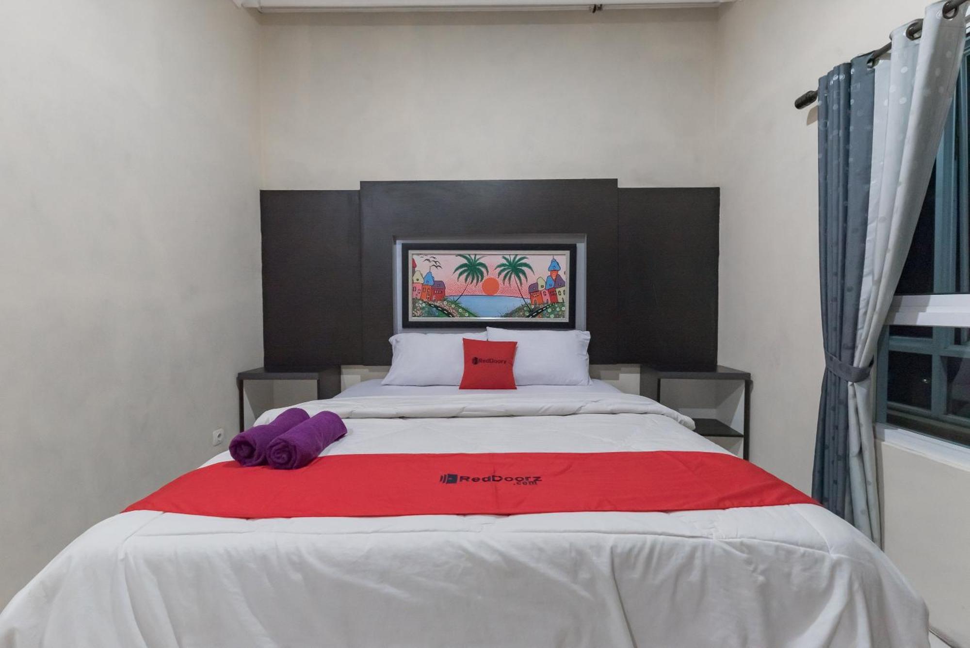 Reddoorz Resort Premium @ Sangkan Hurip Kuningan Exteriör bild