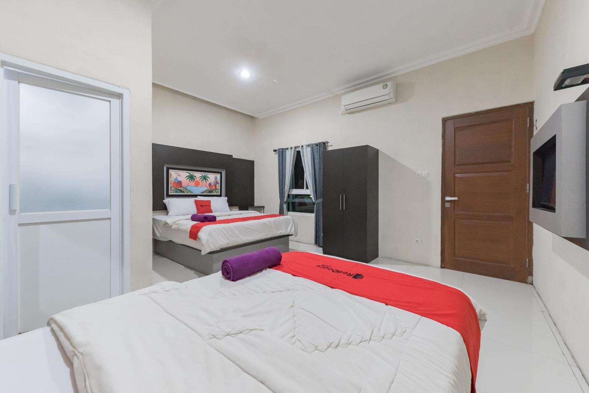 Reddoorz Resort Premium @ Sangkan Hurip Kuningan Exteriör bild