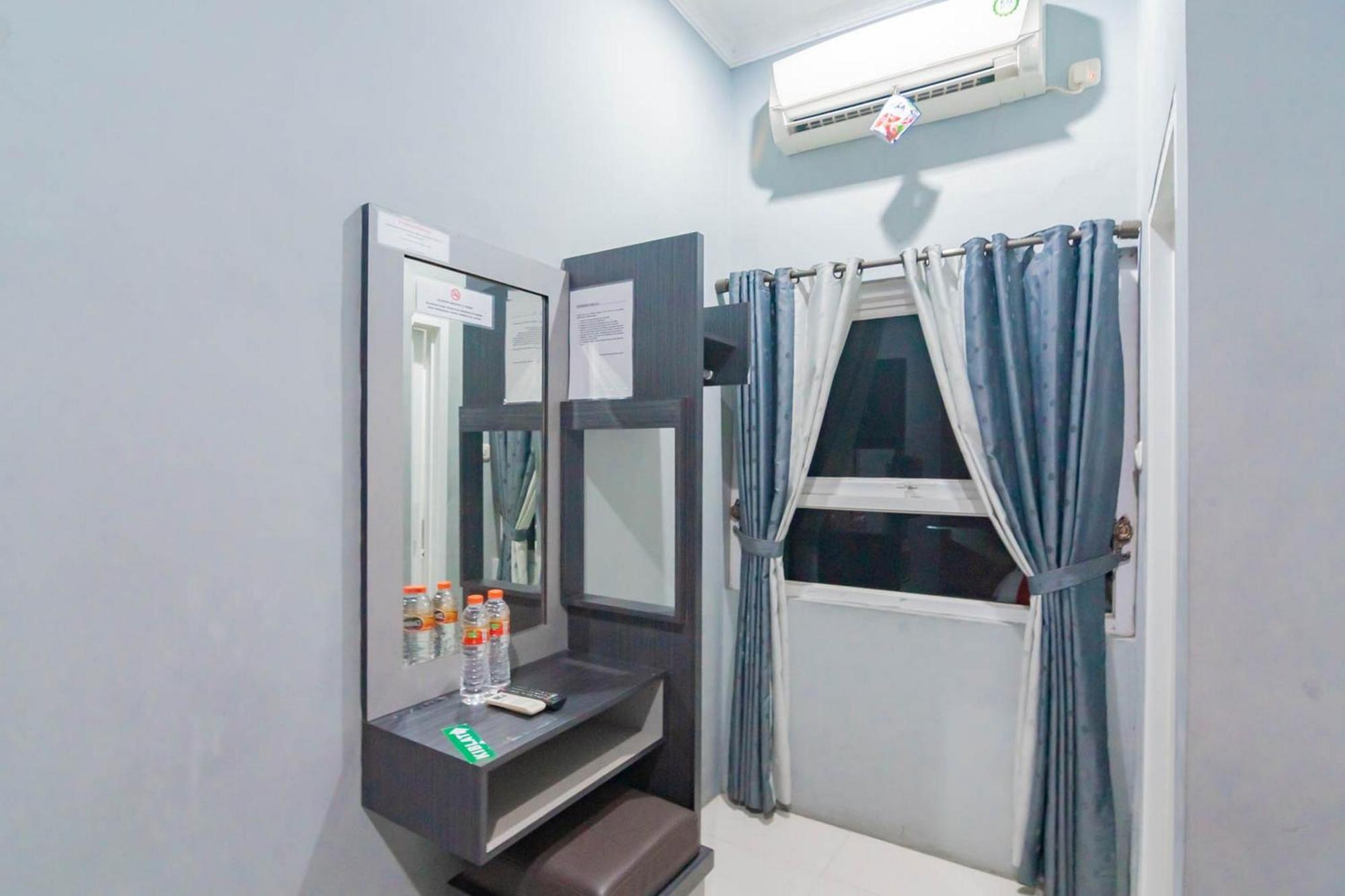 Reddoorz Resort Premium @ Sangkan Hurip Kuningan Exteriör bild