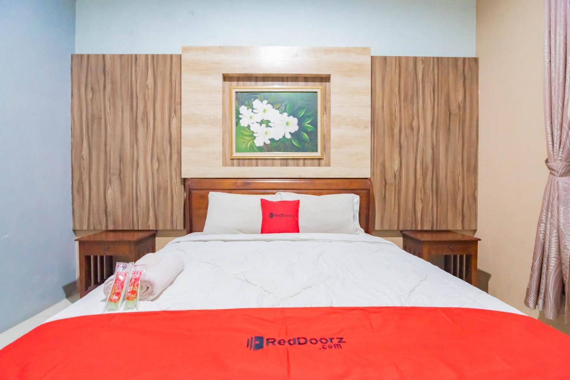 Reddoorz Resort Premium @ Sangkan Hurip Kuningan Exteriör bild