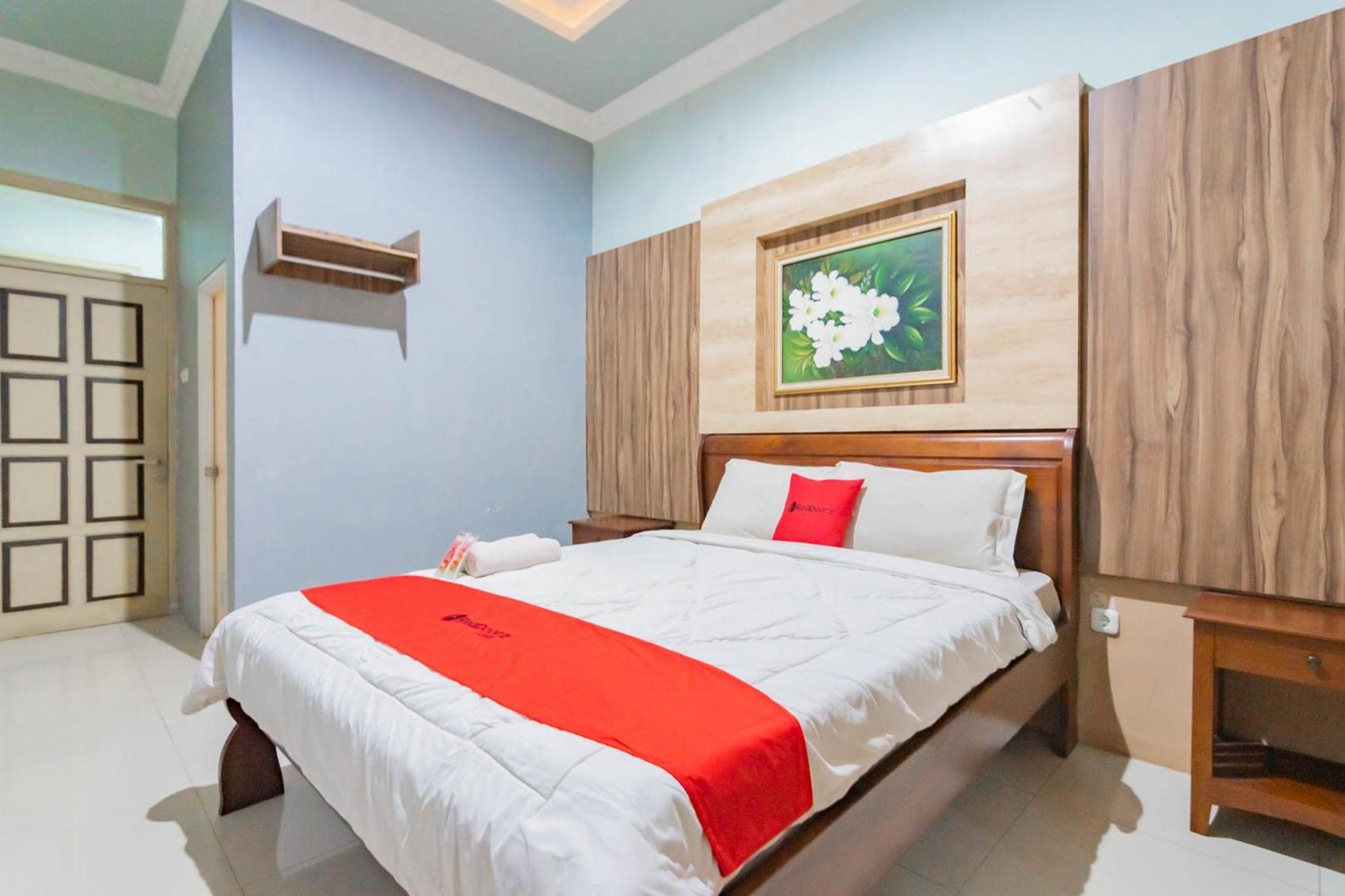 Reddoorz Resort Premium @ Sangkan Hurip Kuningan Exteriör bild